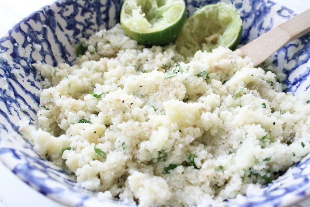 featured-image-of-cilantro-lime-cauliflower-rice-in-a-bowl