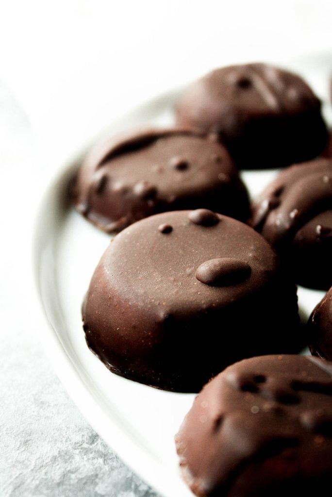 dark-chocolate-peppermint-patty-fat-bombs