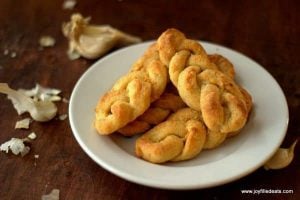braided garlic bread sticks