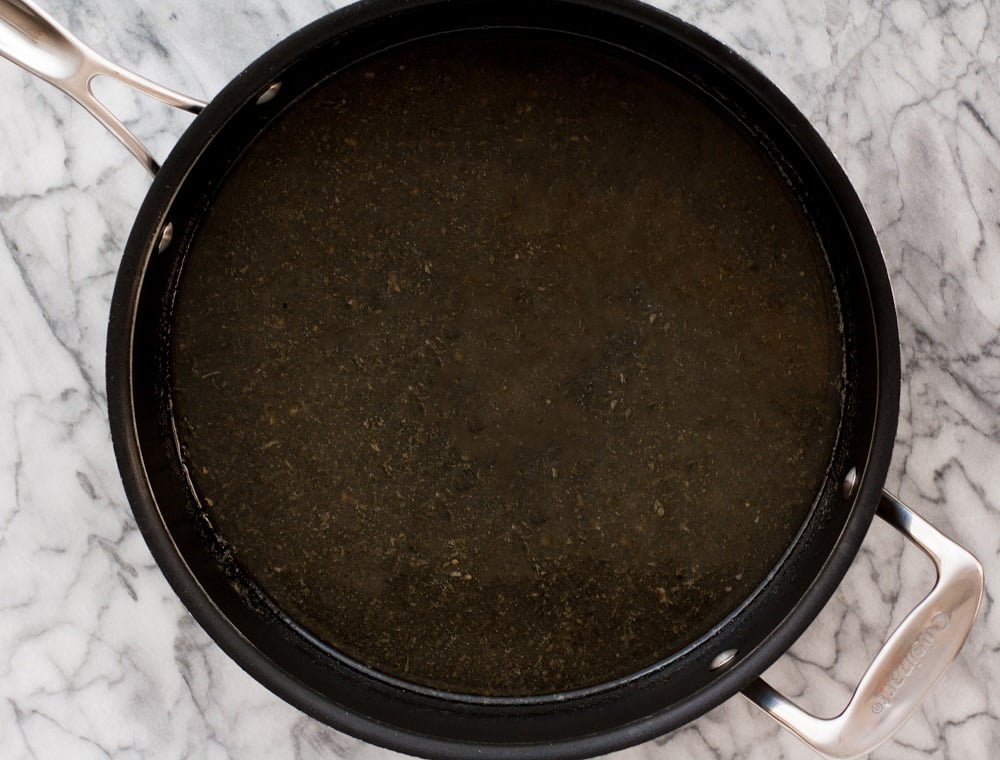 black-pot-on-marble-board-for-bacon-green-bean-casserole