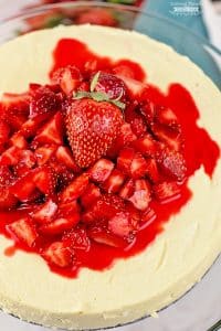 low carb sugar free crustless strawberry cheesecake 