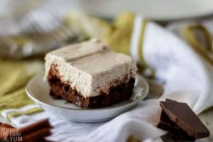 a serving of no bake chocolate cheesecake