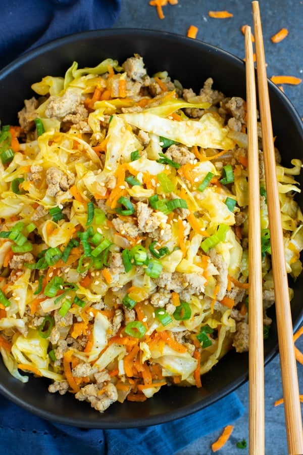 https://realbalanced.com/wp-content/uploads/2019/08/Egg-Roll-In-a-Bowl-2.jpg