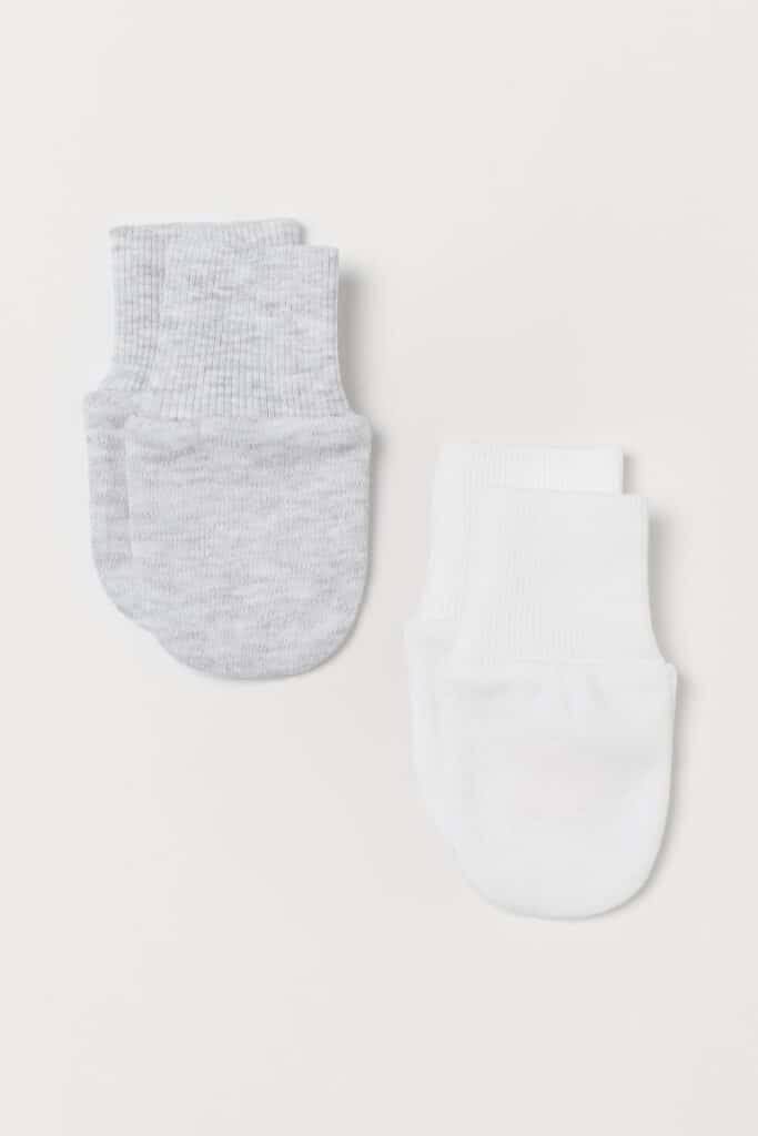 H&M baby mittens in gray and white