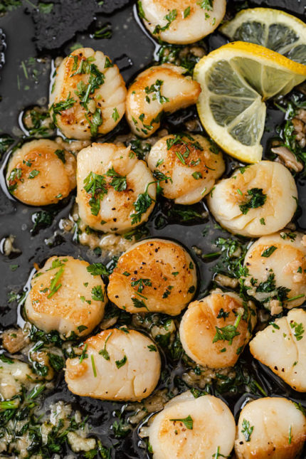 Lemon Garlic Scallops | One-Pan, 30-Minute, Keto, Low-Carb, Gluten-Free