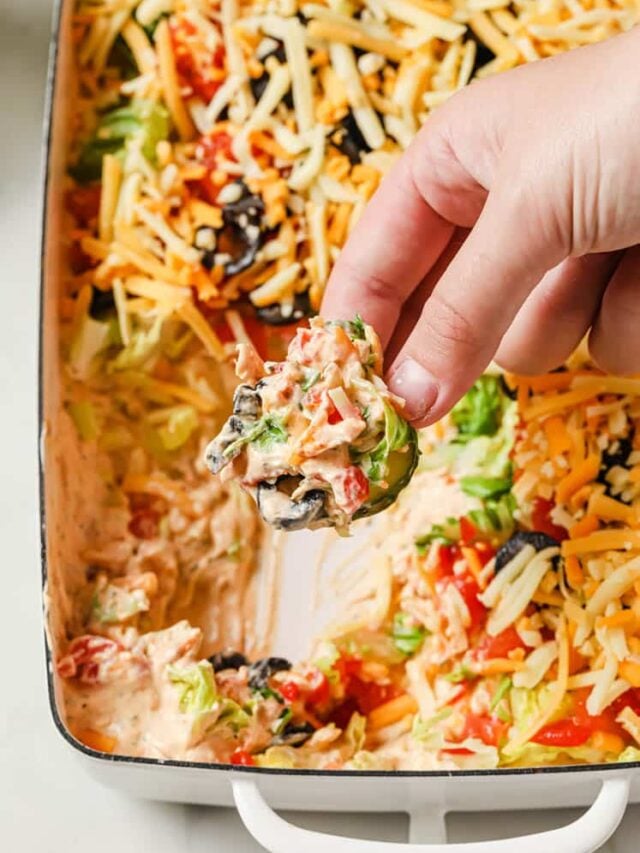 cropped-Taco-Dip-With-Cream-Cheese-with-a-cucumber-slice.jpg