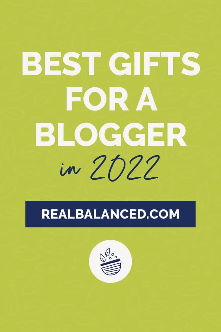 Best gifts for a blogger Pinterest pin.
