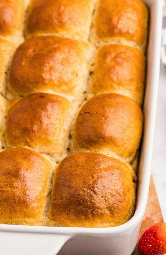 Rye Dinner Rolls